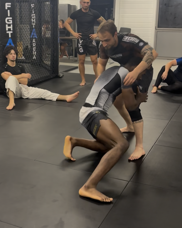 Double leg